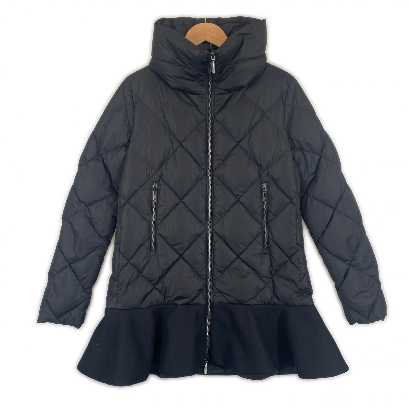 MONCLER (0) WOMEN Down jacket black Authentic Model B20934994780 чорний
MONCLER (0) WOMEN Down jacket black Authentic Model B20934994780 чорний