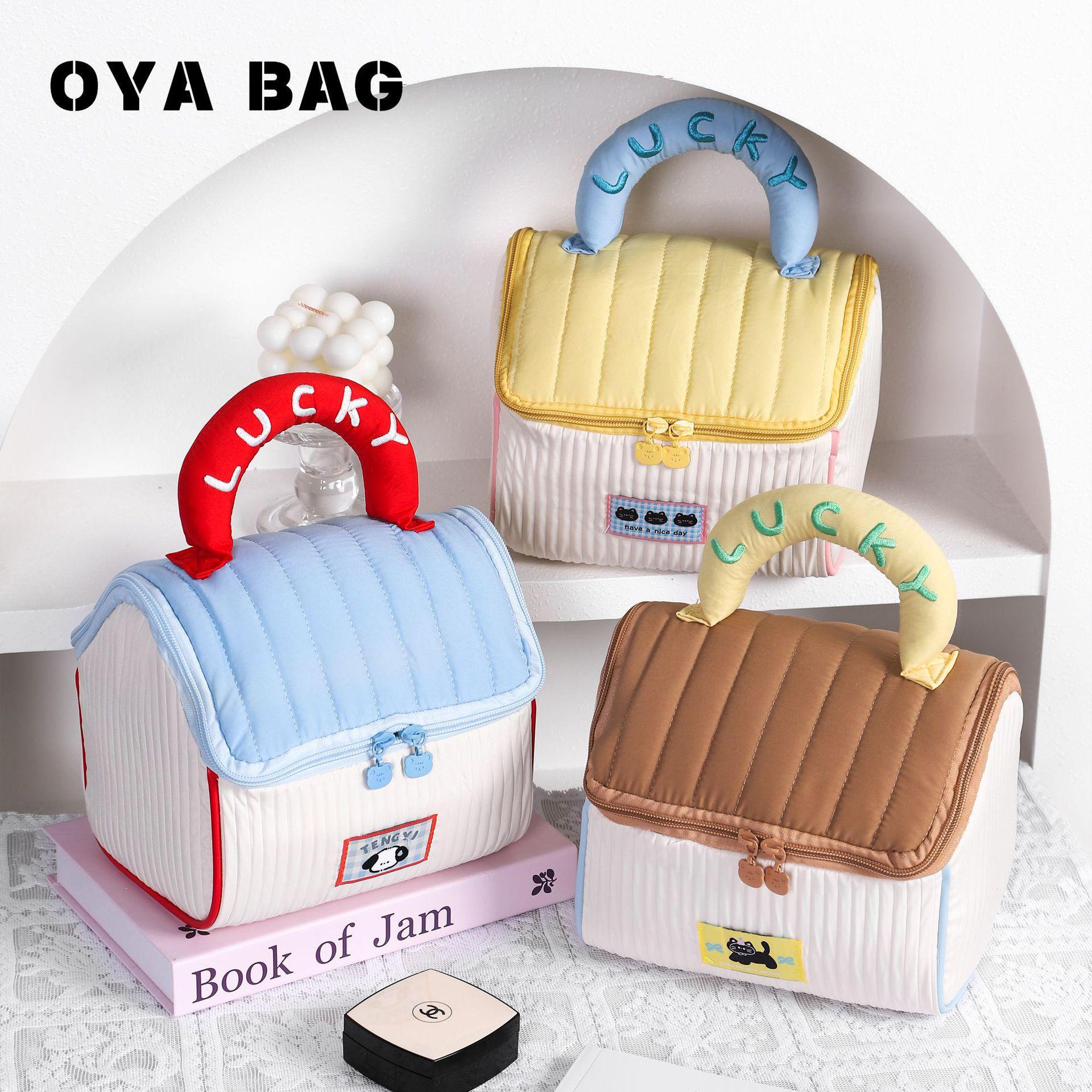 Очаровательная косметичка Cottage — вместительная высококачественная косметичка с уникальным дизайном Bow bucket светло-розовый
Очаровательная косметичка Cottage — вместительная высококачественная косметичка с уникальным дизайном Bow bucket светло-розовый