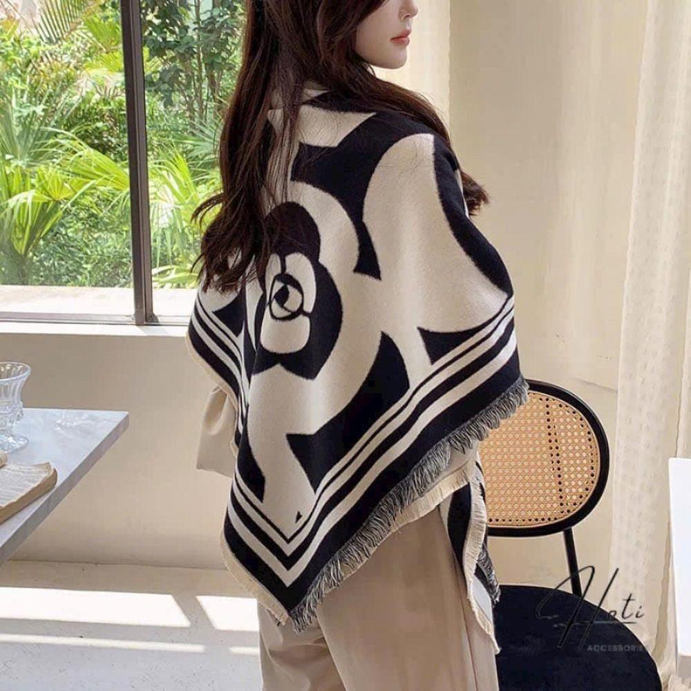 Camellia Printed Scarf Black White Large Wool Shawl Elegant Winter Cashmere Scarves Male
Camellia Printed Scarf Black White Large Wool Shawl Elegant Winter Cashmere Scarves Male