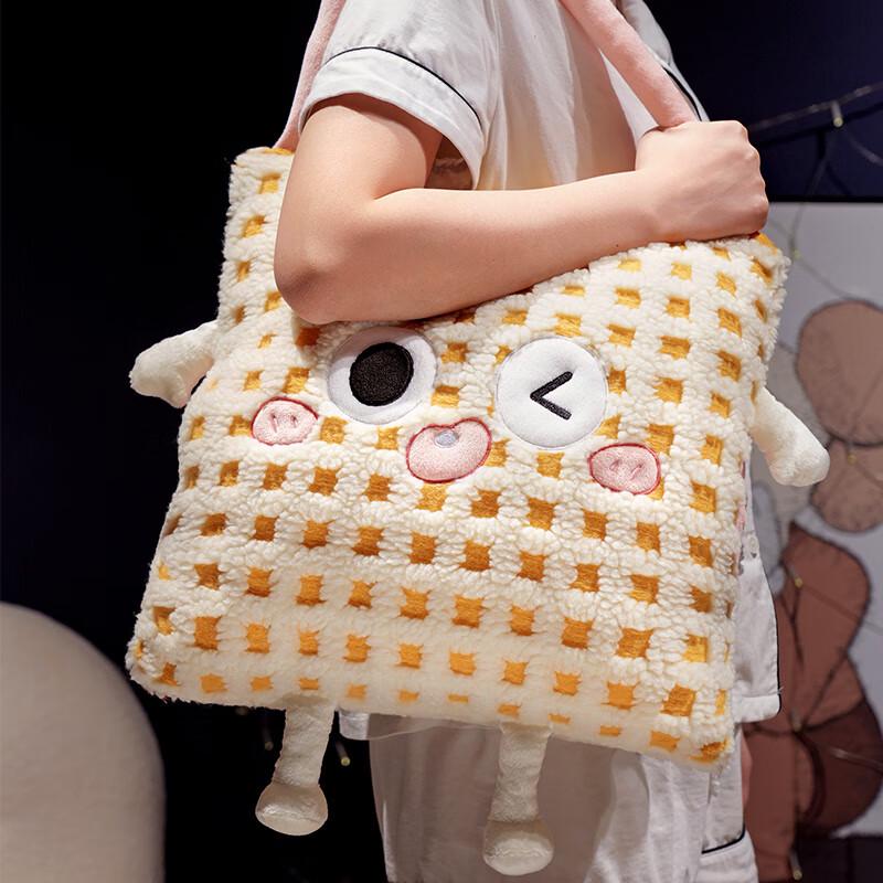 Yalu Lamb Fleece Multifunctional Pillow & Quilt
Yalu Lamb Fleece Multifunctional Pillow & Quilt