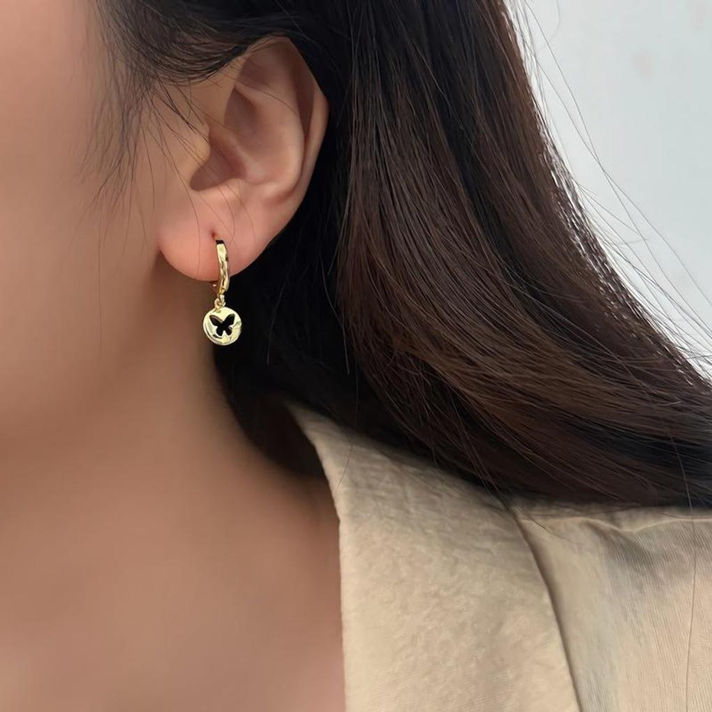 Women s Punching Butterfly Pendant Earrings Ring Earrings Silver
Women s Punching Butterfly Pendant Earrings Ring Earrings Silver