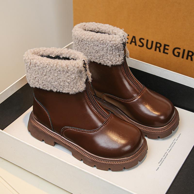 Kids Black Leather Fleece Cuff Front Zipper Winter Boots 26 коричневий
Kids Black Leather Fleece Cuff Front Zipper Winter Boots 26 коричневий