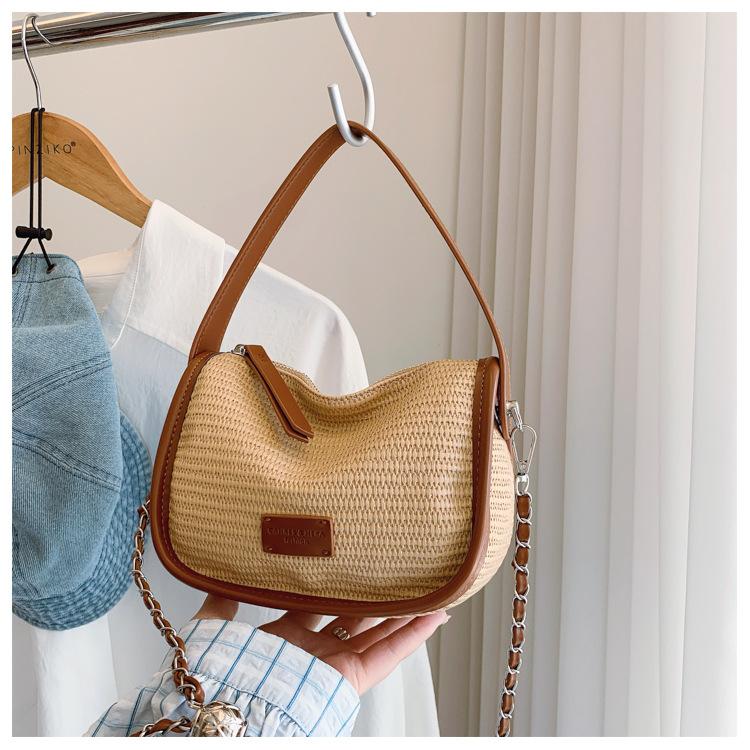 Retro underarm small bag women s 2025 spring new fashion trend pillow bag niche design messenger bag bag чорний
Retro underarm small bag women s 2025 spring new fashion trend pillow bag niche design messenger bag bag чорний