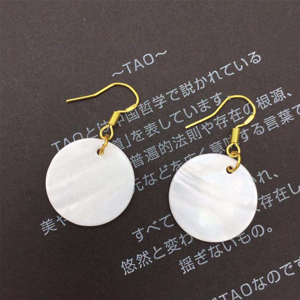Bohemia Round Shape Natural Shell Anti Allergic 925 Copper-plated Hook Dangle Earrings for Women No Piercing Ear Clips Zircon золотой
Bohemia Round Shape Natural Shell Anti Allergic 925 Copper-plated Hook Dangle Earrings for Women No Piercing Ear Clips Zircon золотой