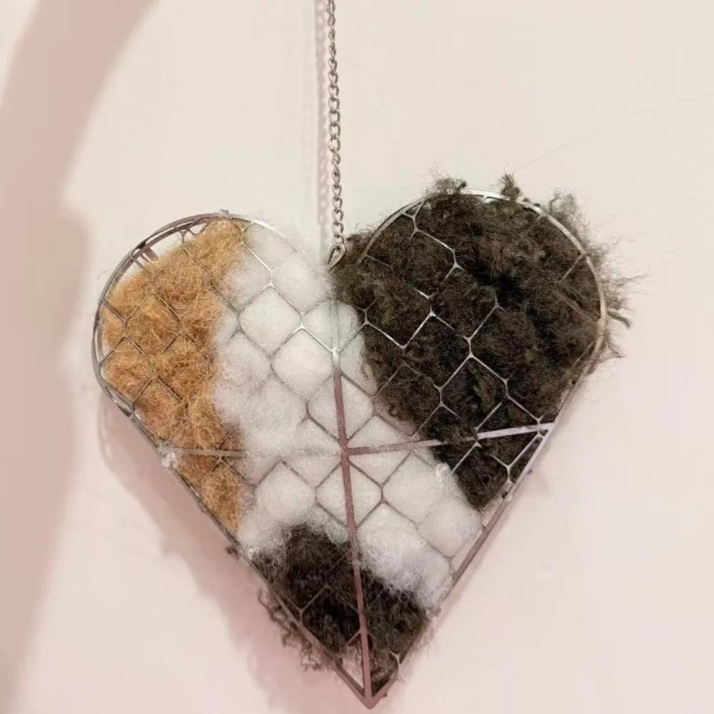Handmade Alpaca Fiber Bird Nesting Heart Heart Shape Cotton Wool Winter Bird Tree Shelter Refillable Hanging
Handmade Alpaca Fiber Bird Nesting Heart Heart Shape Cotton Wool Winter Bird Tree Shelter Refillable Hanging