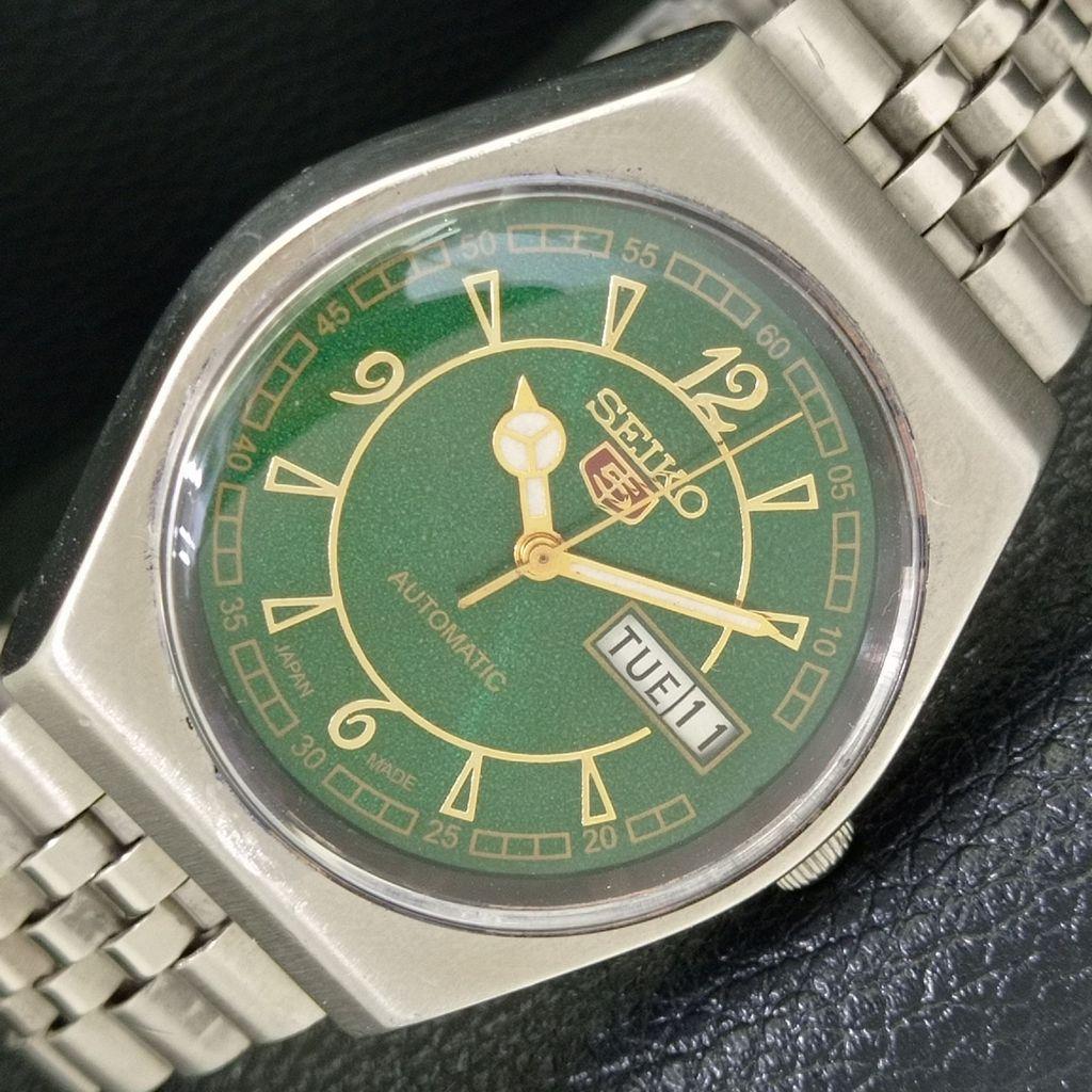 ПОДЛИННЫЕ ВИНТАЖНЫЕ МУЖСКИЕ АВТОМАТИЧЕСКИЕ ЧАСЫ SEIKO 5 ЯПОНСКОГО ПРОИЗВОДСТВА С ЗЕЛЕНЫМ ЦИФЕРБЛАТОМ a500113-2 R151a-a500113
ПОДЛИННЫЕ ВИНТАЖНЫЕ МУЖСКИЕ АВТОМАТИЧЕСКИЕ ЧАСЫ SEIKO 5 ЯПОНСКОГО ПРОИЗВОДСТВА С ЗЕЛЕНЫМ ЦИФЕРБЛАТОМ a500113-2 R151a-a500113
