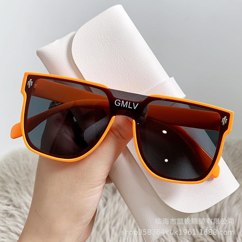 Green Sunglasses Male Personality Avant-Garde Street Shooting Integrated Black Sunglasses Female Sunshade Glasses Plastic teeth
Green Sunglasses Male Personality Avant-Garde Street Shooting Integrated Black Sunglasses Female Sunshade Glasses Plastic teeth