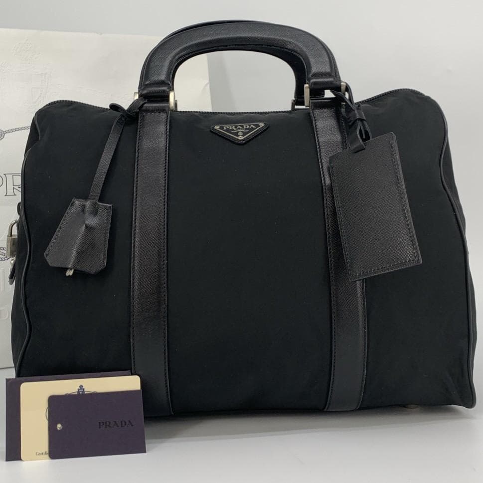 PRADA Handbag Mini Boston Bag Tessuto Nylon Leather NERO Black Silver Hardware Triangle Logo Plate V129
PRADA Handbag Mini Boston Bag Tessuto Nylon Leather NERO Black Silver Hardware Triangle Logo Plate V129
