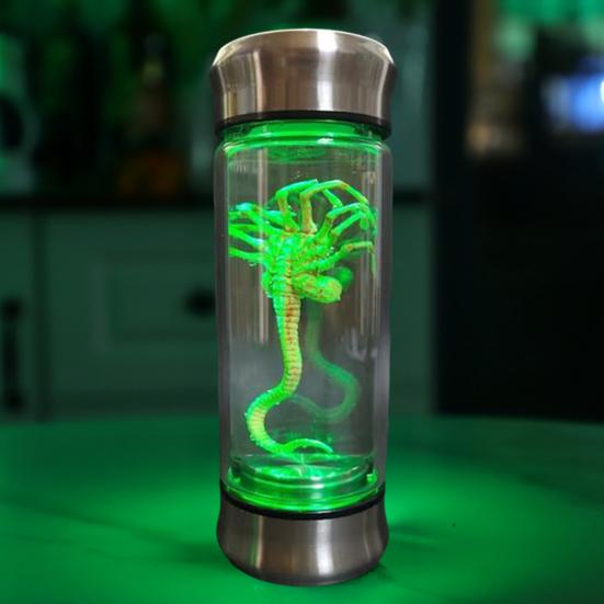 Alien Creature Glass Jar LED Lighted Alien Decoration Gothic Creepy Tabletop Decoration for Halloween Party Sci-Fi Fans Gift B
Alien Creature Glass Jar LED Lighted Alien Decoration Gothic Creepy Tabletop Decoration for Halloween Party Sci-Fi Fans Gift B