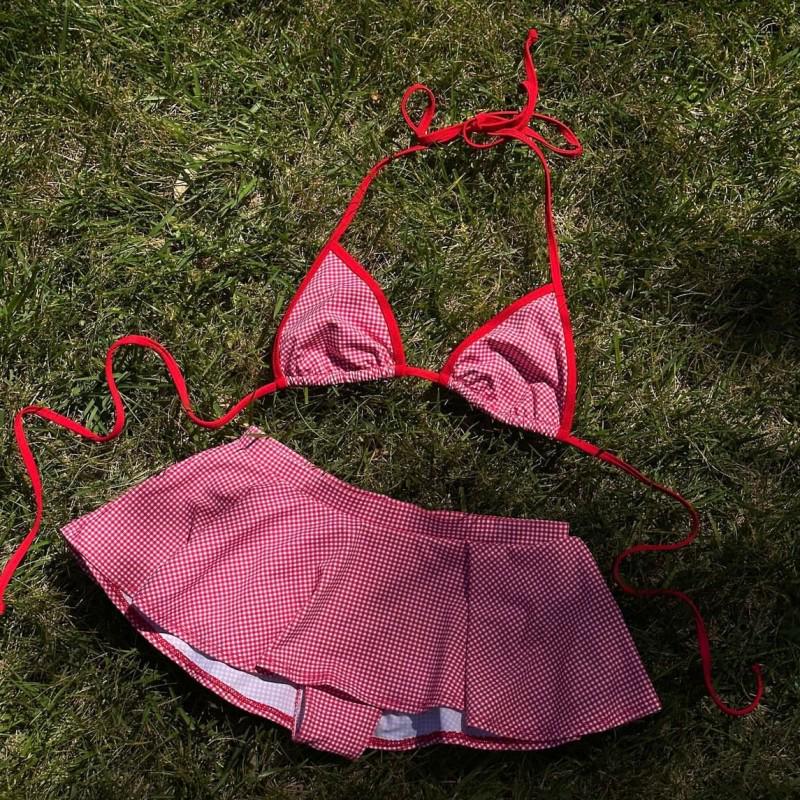 Стильный клетчатый купальник-трикини Extra Large
Стильный клетчатый купальник-трикини Extra Large