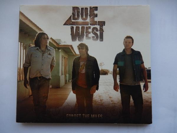 CD DUE WEST, KRISTYN OSBORN, DON ROLLI - Forget the Miles BRE20111 Black River Ent 2011 US Country Used
CD DUE WEST, KRISTYN OSBORN, DON ROLLI - Forget the Miles BRE20111 Black River Ent 2011 US Country Used