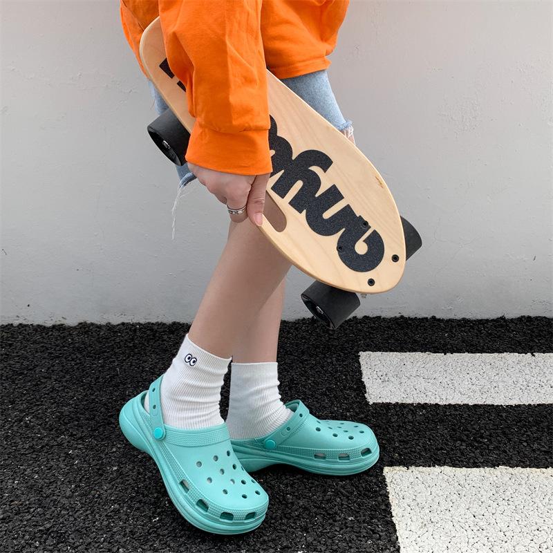 Hole shoes women s 2025 summer new thick-soled cute outer wear sweet bag head cool slippers summer direct sales 40-41 озеро синього кольору
Hole shoes women s 2025 summer new thick-soled cute outer wear sweet bag head cool slippers summer direct sales 40-41 озеро синього кольору
