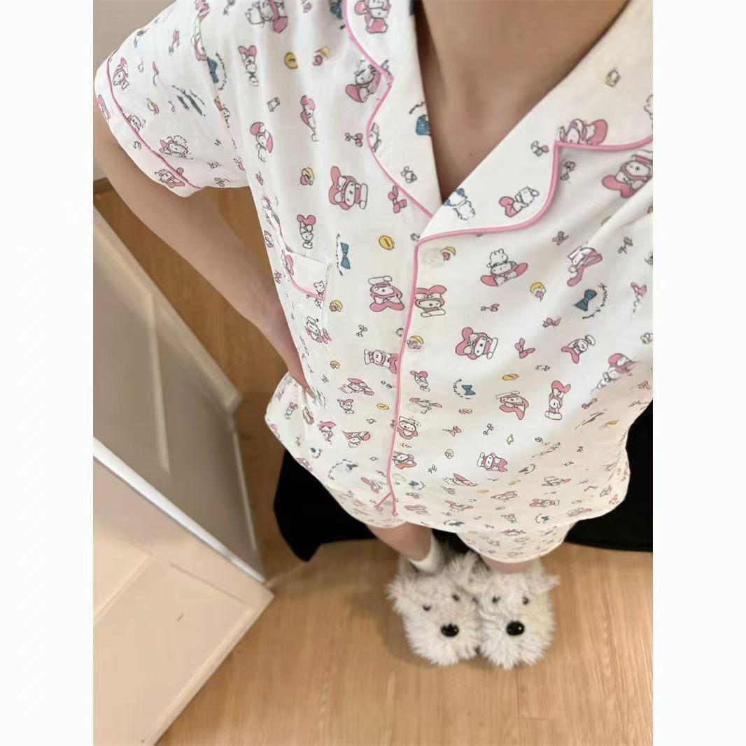 Summer thin pink edge full of Melody pajamas women s short-sleeved shorts cardigan two-piece set can go out loungewear S
Summer thin pink edge full of Melody pajamas women s short-sleeved shorts cardigan two-piece set can go out loungewear S