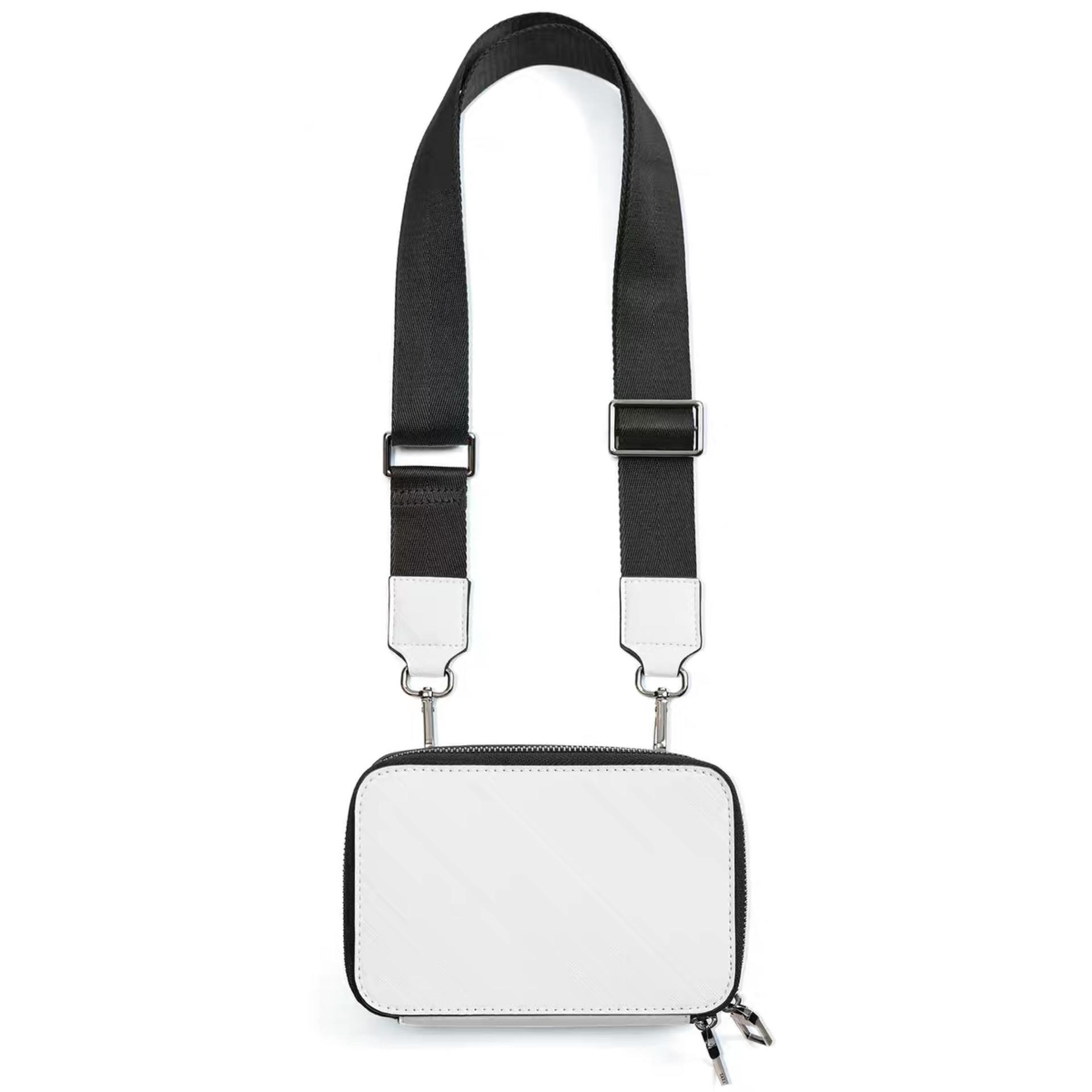 Сумка-мессенджер унисекс Mint Rectangular - 2024 7 inch белый
Сумка-мессенджер унисекс Mint Rectangular - 2024 7 inch белый