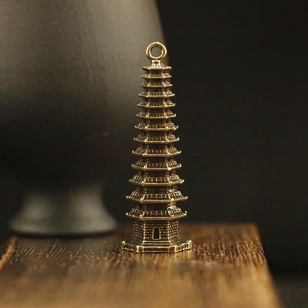 Латунный брелок Пагода Вэньчан: Прочный тринадцатиэтажный дизайн для подарков на вступительные экзамены в среднюю школу и колледж, подвеска в античном стиле для студентов.
Латунный брелок Пагода Вэньчан: Прочный тринадцатиэтажный дизайн для подарков на вступительные экзамены в среднюю школу и колледж, подвеска в античном стиле для студентов.