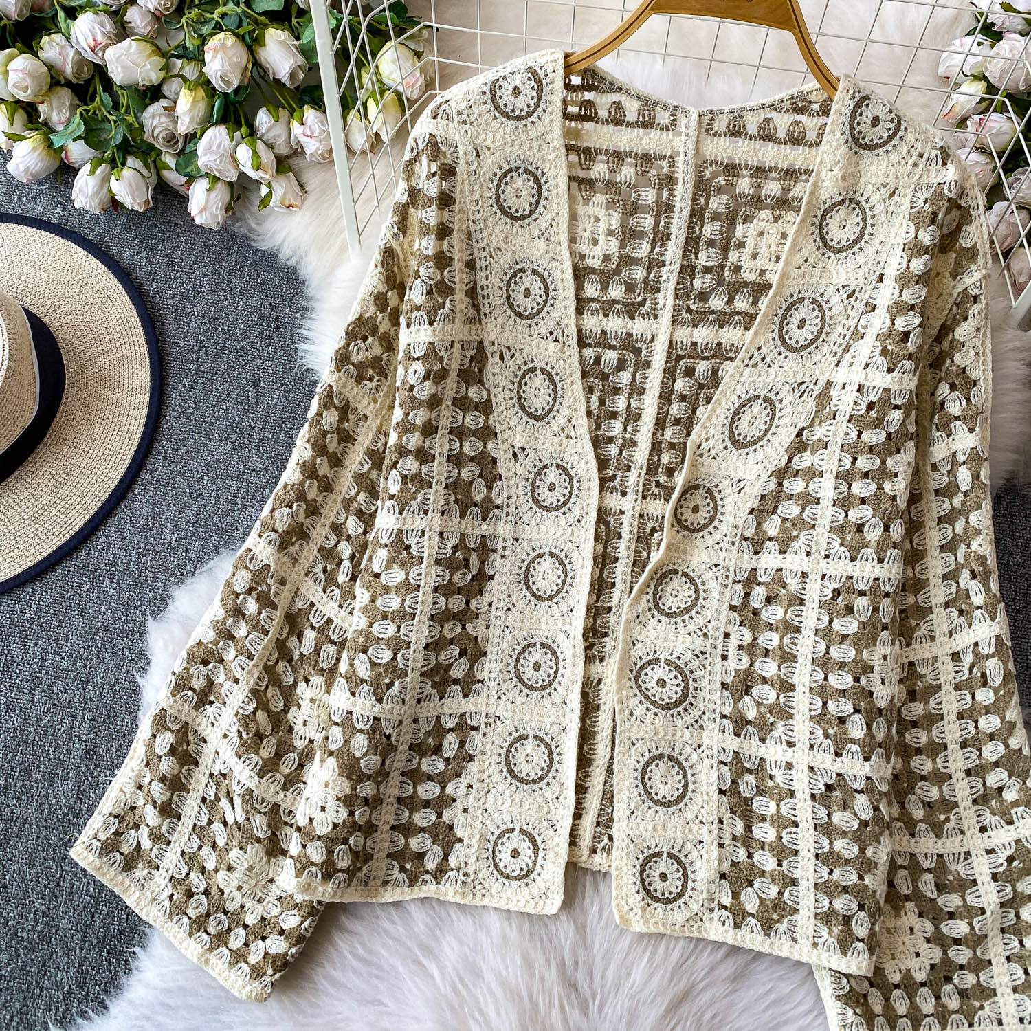Bohemian Autumn/Winter V Neck Long Sleeve Hollow Out Crochet All Match Loose Cardigan One Size колір світло кави
Bohemian Autumn/Winter V Neck Long Sleeve Hollow Out Crochet All Match Loose Cardigan One Size колір світло кави