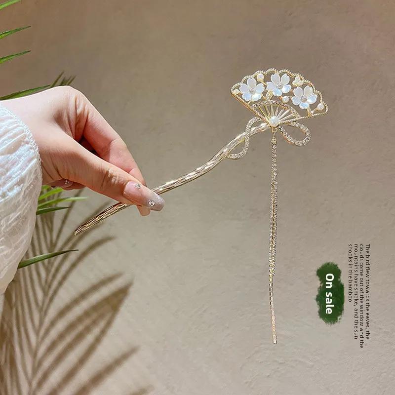 Solid Metal Wedding Hairpin Goddess Every Hot Selling High-grade Temperament Hairpin Qipao Hanfu Horse Face Dress Woman One Size
Solid Metal Wedding Hairpin Goddess Every Hot Selling High-grade Temperament Hairpin Qipao Hanfu Horse Face Dress Woman One Size
