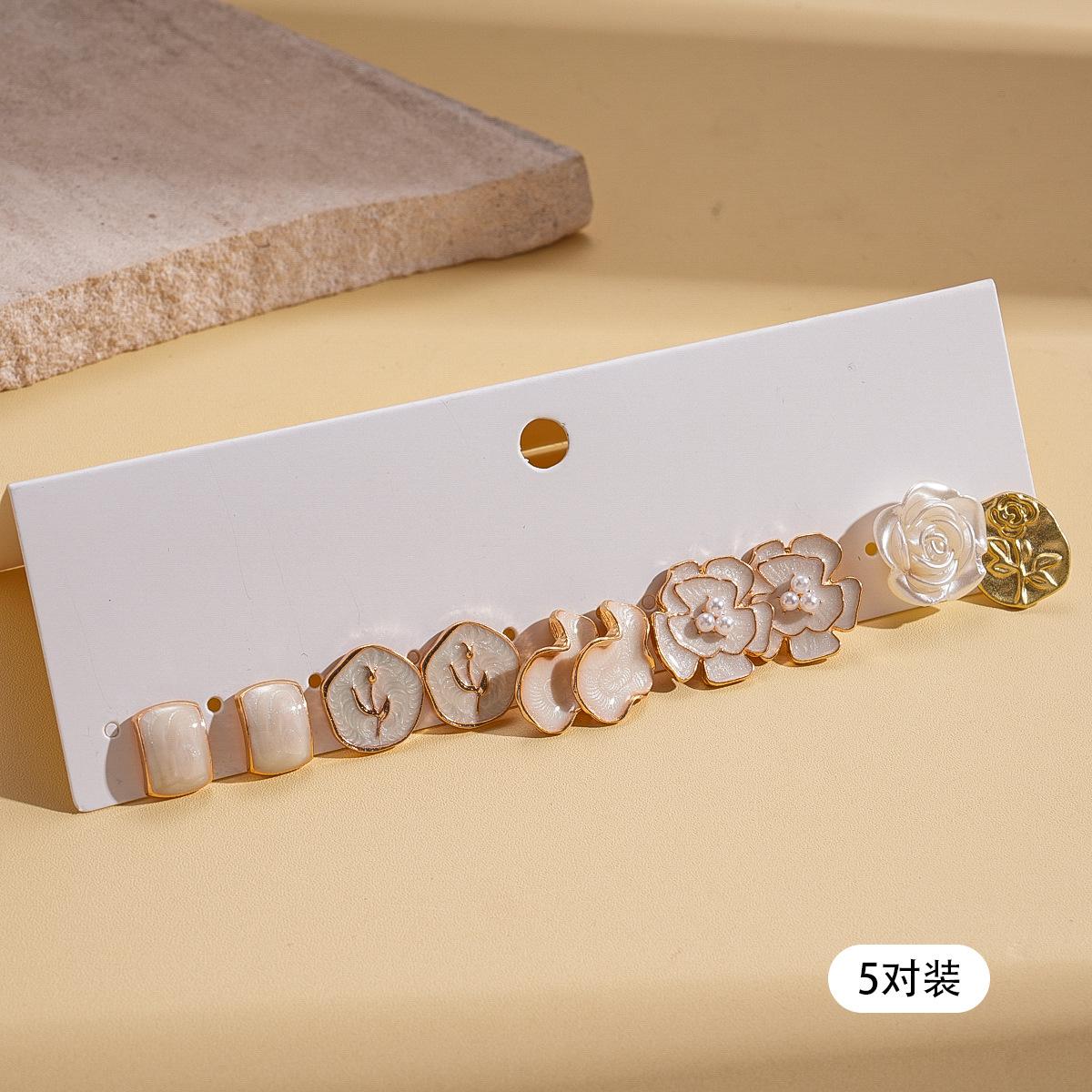 Ten-piece set of retro style resin dripping oil flower silver needle earrings sweet and versatile earrings
Ten-piece set of retro style resin dripping oil flower silver needle earrings sweet and versatile earrings