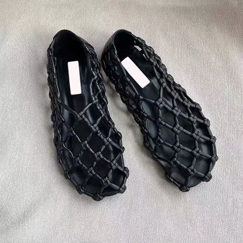 Niche French woven mesh hollow sandals women s summer new red flat bottom round head fashion pig cage shoes 40 чорний
Niche French woven mesh hollow sandals women s summer new red flat bottom round head fashion pig cage shoes 40 чорний