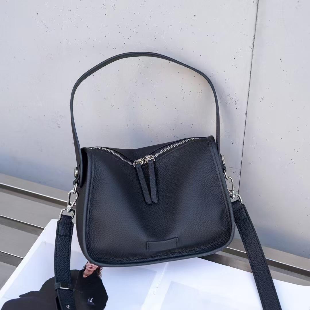 Осенне-зимняя женская сумка подмышкой Женская сумка премиум-класса Touch через плечо Кожаная женская сумка через плечо с крайней плотью Width 23 * Height 18 * Thick 10CM
Осенне-зимняя женская сумка подмышкой Женская сумка премиум-класса Touch через плечо Кожаная женская сумка через плечо с крайней плотью Width 23 * Height 18 * Thick 10CM