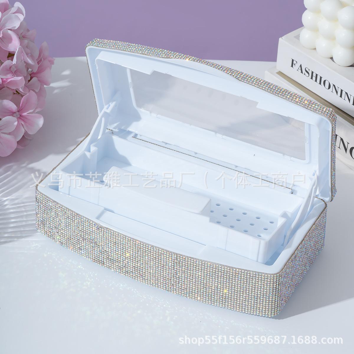 New diamond-encrusted nail art tool disinfection box, alcohol disinfection storage box, other storage boxes are portable and durable.
New diamond-encrusted nail art tool disinfection box, alcohol disinfection storage box, other storage boxes are portable and durable.