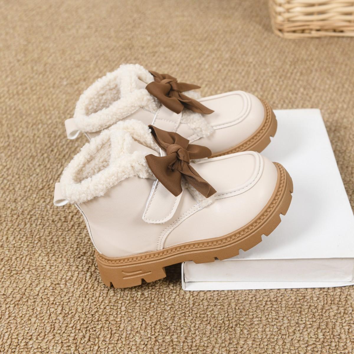 Kids Snow Boots for Girls Winter Warm Fleece Lined Short Boots Thick Cotton Shoes Non Slip size 26
Kids Snow Boots for Girls Winter Warm Fleece Lined Short Boots Thick Cotton Shoes Non Slip size 26