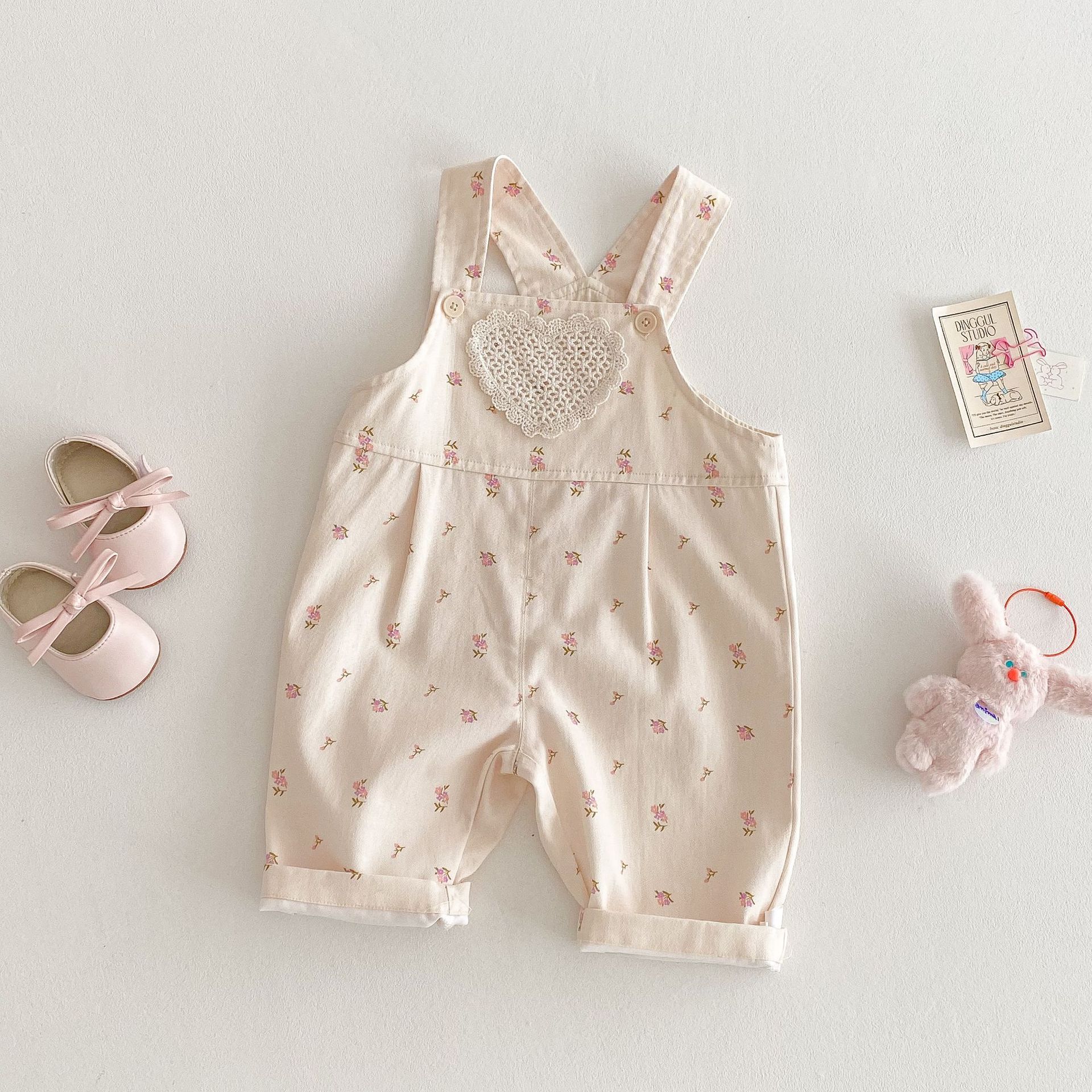 Baby Girls Floral Overalls Korean Style Heart Casual Pants Spring Autumn Toddler Suspender Trousers Kids Clothing 120 бежевий
Baby Girls Floral Overalls Korean Style Heart Casual Pants Spring Autumn Toddler Suspender Trousers Kids Clothing 120 бежевий
