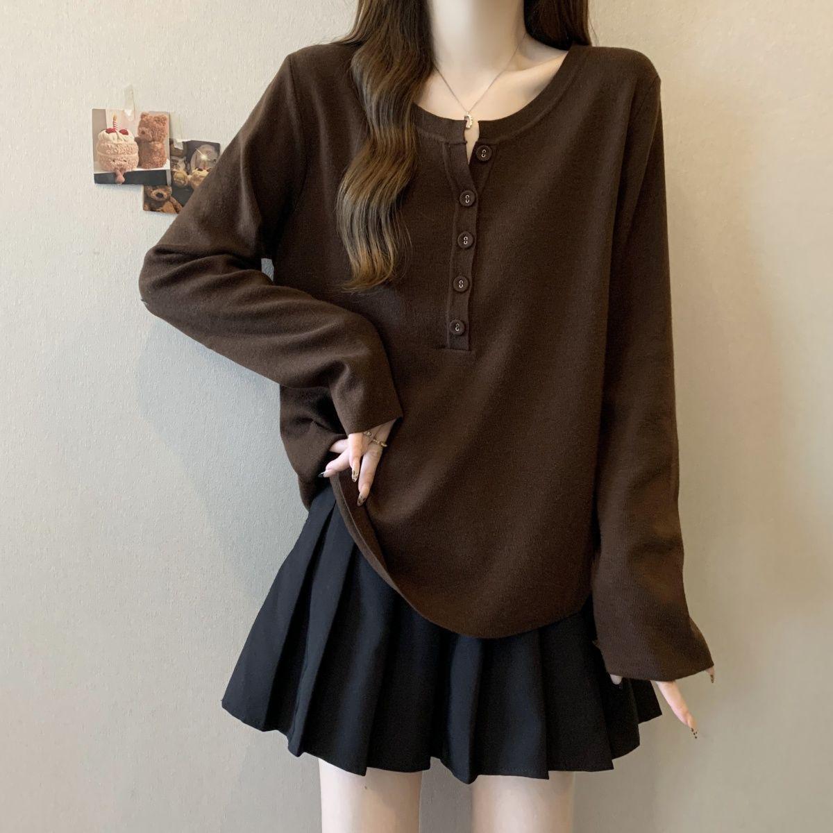 Plus Size Women s Long Sleeve Button Collar T-Shirt - Flattering, Loose Fit for Spring/Autumn S колір темно кави
Plus Size Women s Long Sleeve Button Collar T-Shirt - Flattering, Loose Fit for Spring/Autumn S колір темно кави