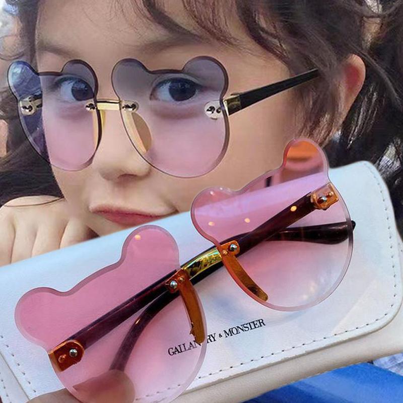 2024 Summer Girl Boys Cute Kids Rimless Sunglasses 2024 Animal Cartoon Bear Children Baby Outdoor Sun Glasses Cartoon Eyeglasses
2024 Summer Girl Boys Cute Kids Rimless Sunglasses 2024 Animal Cartoon Bear Children Baby Outdoor Sun Glasses Cartoon Eyeglasses