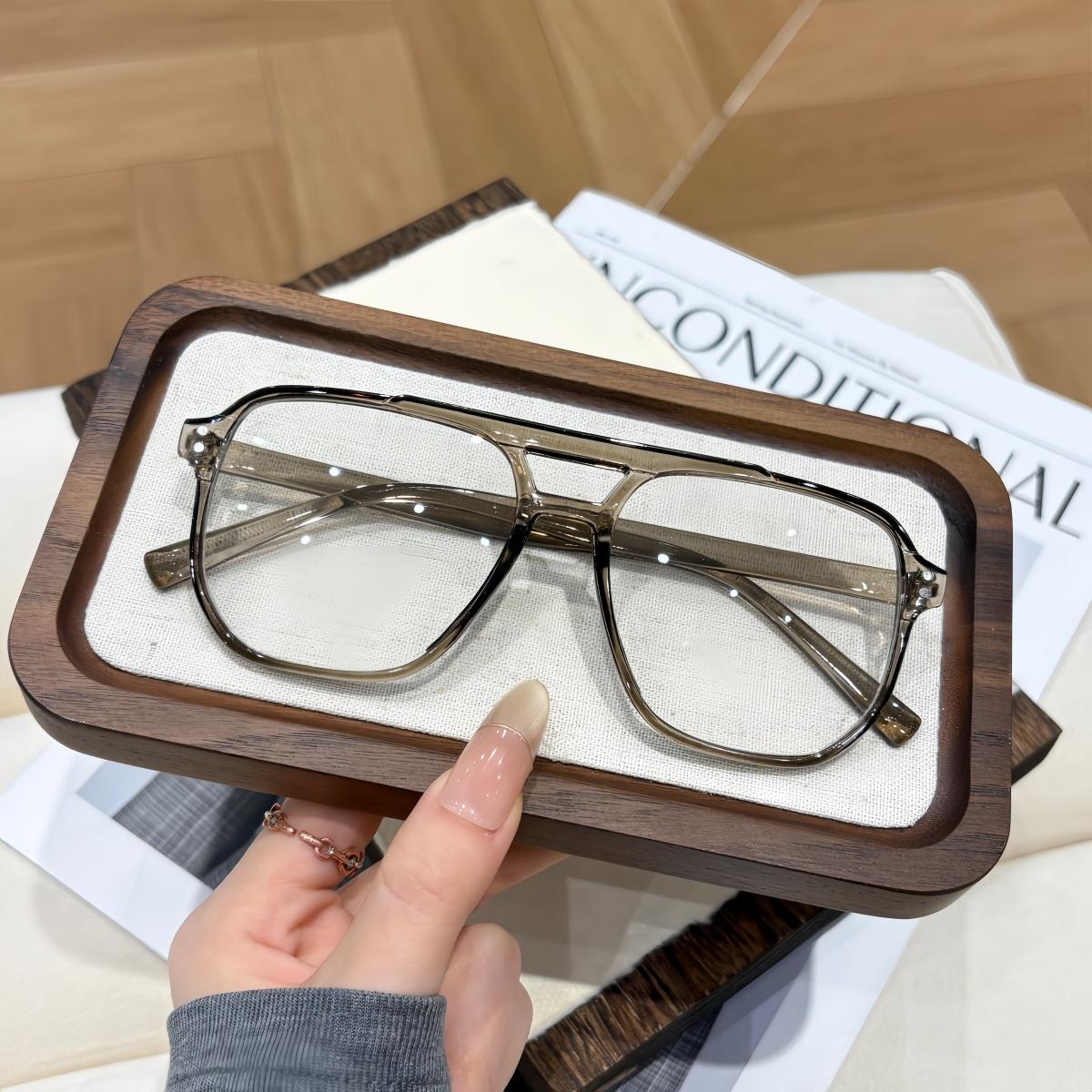 3pcs European and American retro style anti blue light glasses trend versatile for watching TV, mobile phones, computers, and pr
3pcs European and American retro style anti blue light glasses trend versatile for watching TV, mobile phones, computers, and pr