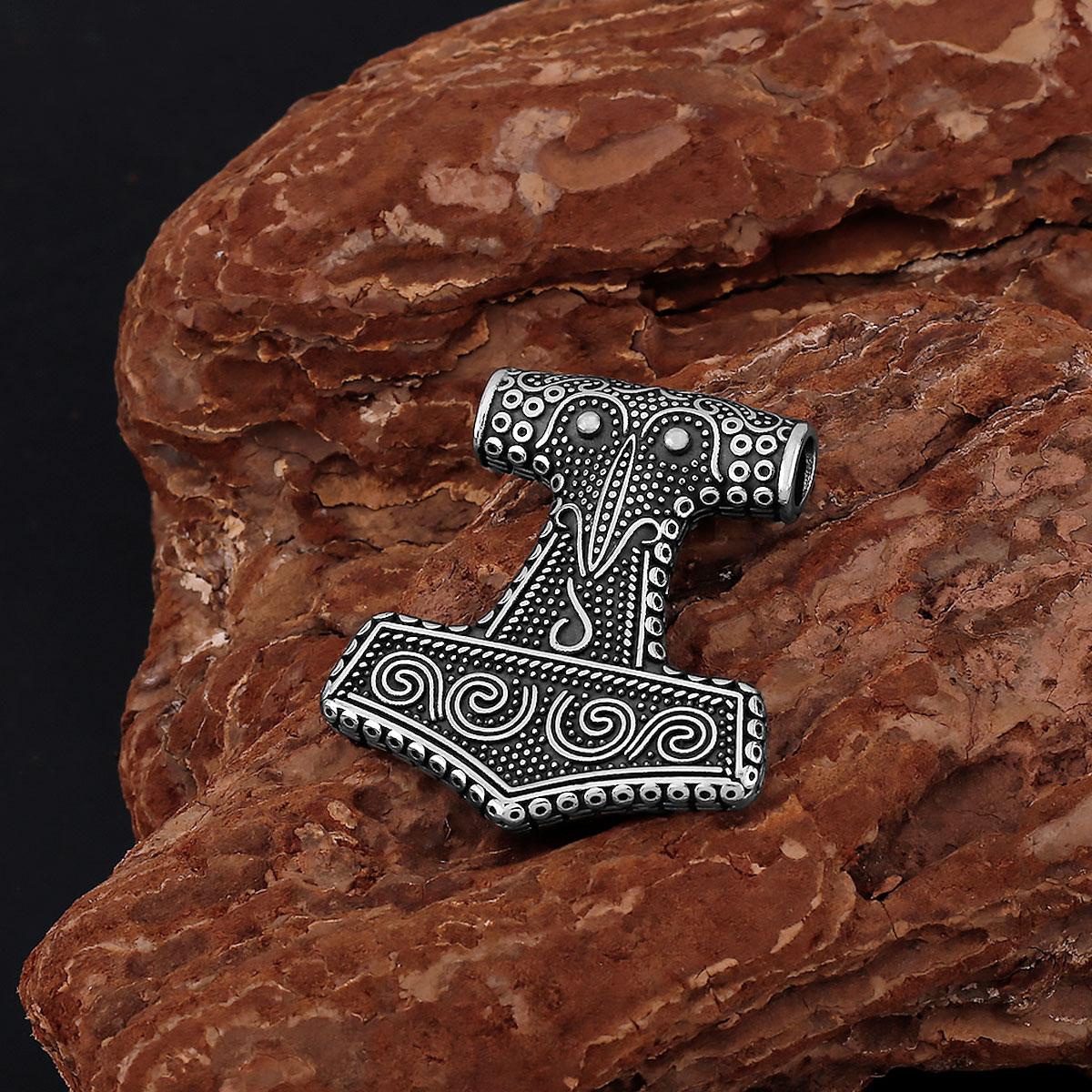 Norwegian Viking Face Totem Pendant Men Women Gothic Personality Ancient Celtic Rune Symbol Necklace Amulet Jewelry Gift
Norwegian Viking Face Totem Pendant Men Women Gothic Personality Ancient Celtic Rune Symbol Necklace Amulet Jewelry Gift