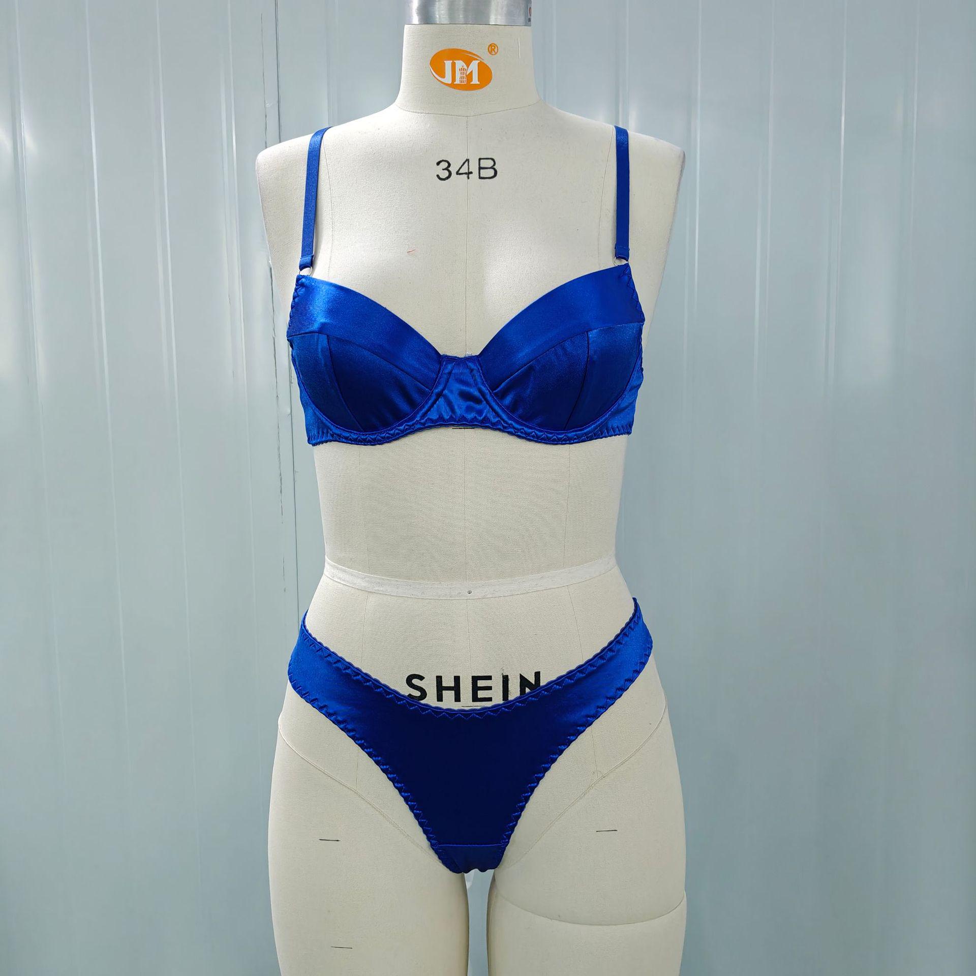 Розкішний атласний комплект бюстгальтера та трусиків у французькому стилі зі сталевою кісточкою L синій
Розкішний атласний комплект бюстгальтера та трусиків у французькому стилі зі сталевою кісточкою L синій