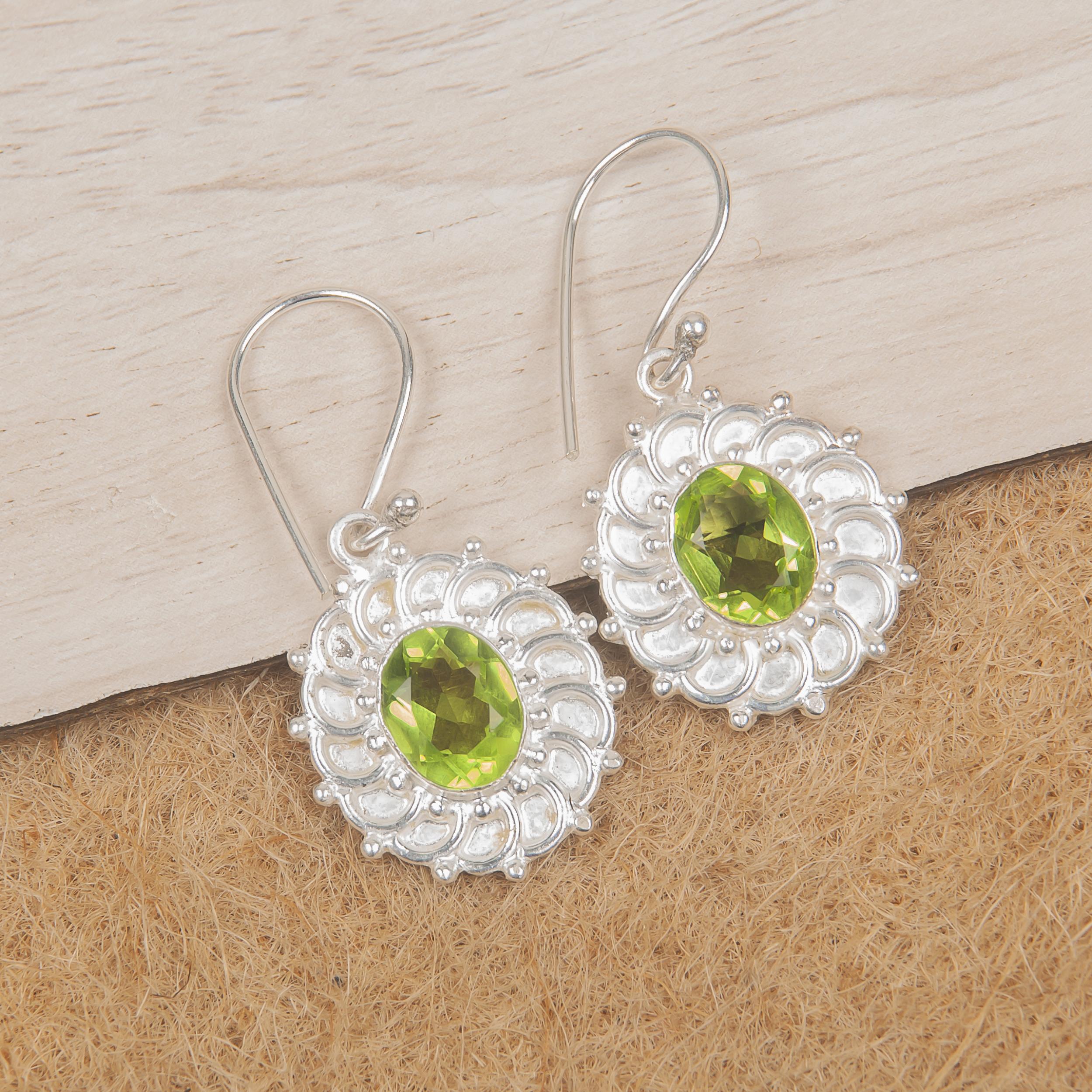 Peridot Earrings Gemstone Jewelry, 925 Solid Sterling Silver Earrings, Handmade Jewelry Birthstone Earrings, Gift For Love 1.59 Inches зелений
Peridot Earrings Gemstone Jewelry, 925 Solid Sterling Silver Earrings, Handmade Jewelry Birthstone Earrings, Gift For Love 1.59 Inches зелений