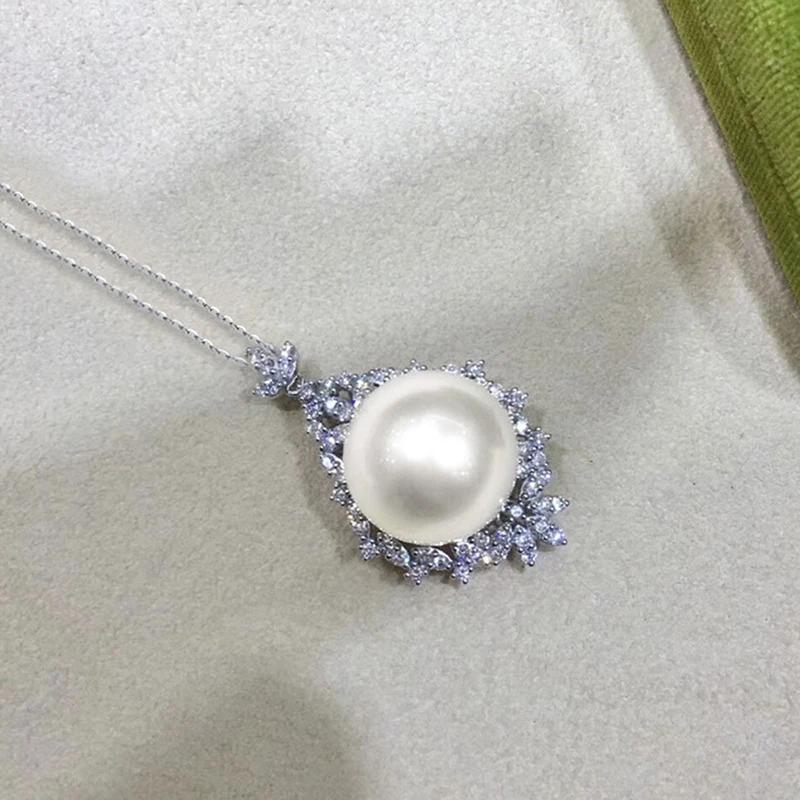 Huitan Elegant Engagement Necklace with Flower Imitation Pearl Design Fashion Temperament Neck Accessory Female Modern Zircon 41cm 5cm
Huitan Elegant Engagement Necklace with Flower Imitation Pearl Design Fashion Temperament Neck Accessory Female Modern Zircon 41cm 5cm