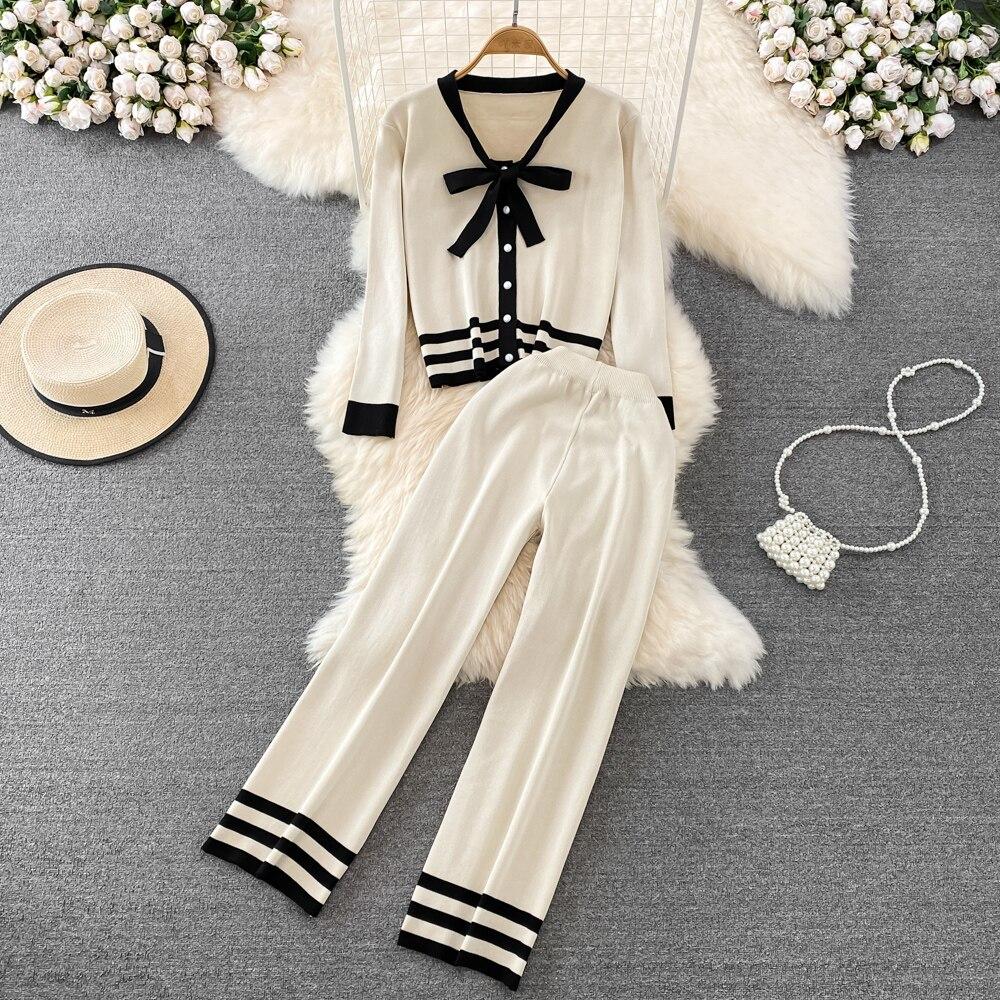 Вязаный топ с галстуком-бабочкой в повседневном стиле, узкие широкие брюки с высокой талией, комплект из двух предметов
Вязаный топ с галстуком-бабочкой в повседневном стиле, узкие широкие брюки с высокой талией, комплект из двух предметов