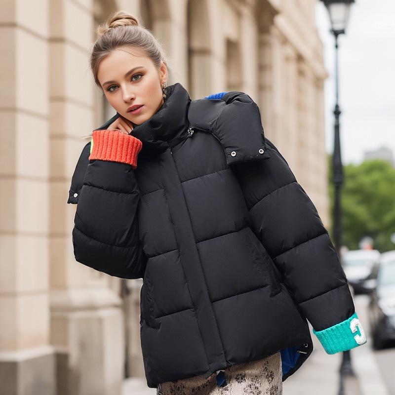 Зимняя женская короткая хлопковая куртка с капюшоном 2024 года — толстое, свободное, симпатичное пальто Bread Large чёрный
Зимняя женская короткая хлопковая куртка с капюшоном 2024 года — толстое, свободное, симпатичное пальто Bread Large чёрный