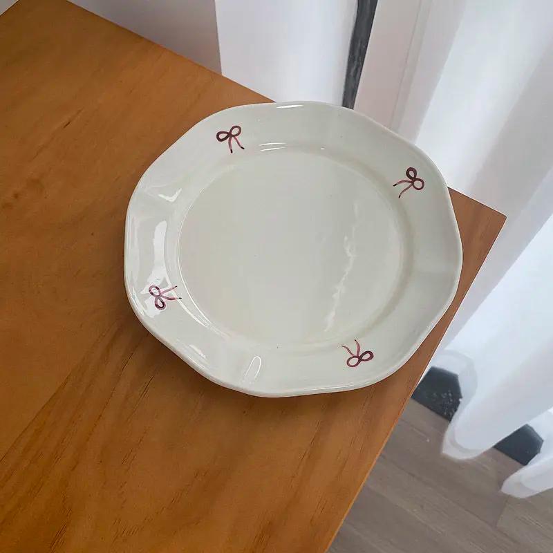 Винтажная красная тарелка с бантом, овощная тарелка, домашняя посуда для послеобеденного чая, десертная тарелка для торта, глубокая тарелка, керамика с подглазурной росписью, посуда