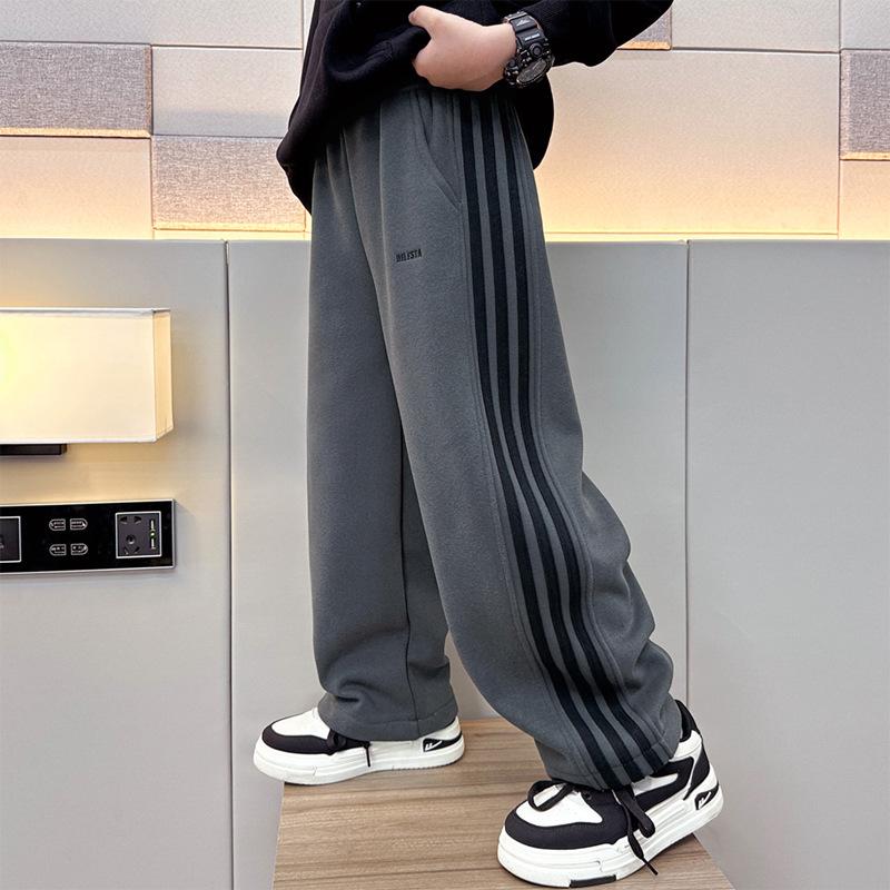 Kids Trendy American Three-Stripe Loose Casual Sweatpants for Boys - Spring & Autumn 140 cm чорний
Kids Trendy American Three-Stripe Loose Casual Sweatpants for Boys - Spring & Autumn 140 cm чорний