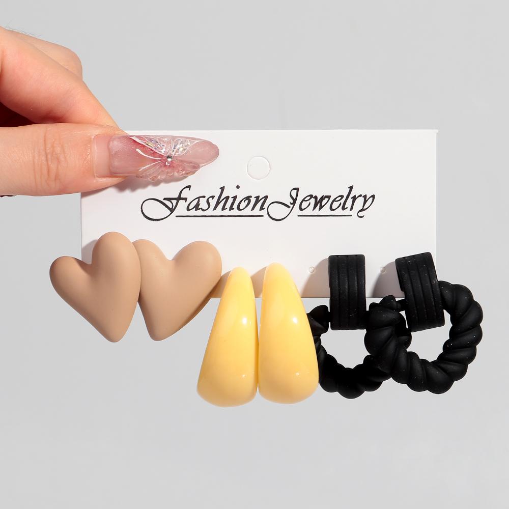 Summer Trendy 3Pairs Geometric Acrylic Earrings for Women Colorful Resin Circle Heart Earrings Fashion Jewelry Set Birthday Gift
Summer Trendy 3Pairs Geometric Acrylic Earrings for Women Colorful Resin Circle Heart Earrings Fashion Jewelry Set Birthday Gift