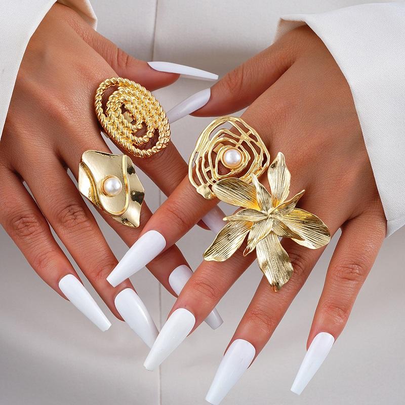 4Pcs/Set Fashion Gold Color Imitation Pearl Flower Chunky Rings Set For Women Exaggerated Metal Hollow Geometric Ring Zircon
4Pcs/Set Fashion Gold Color Imitation Pearl Flower Chunky Rings Set For Women Exaggerated Metal Hollow Geometric Ring Zircon