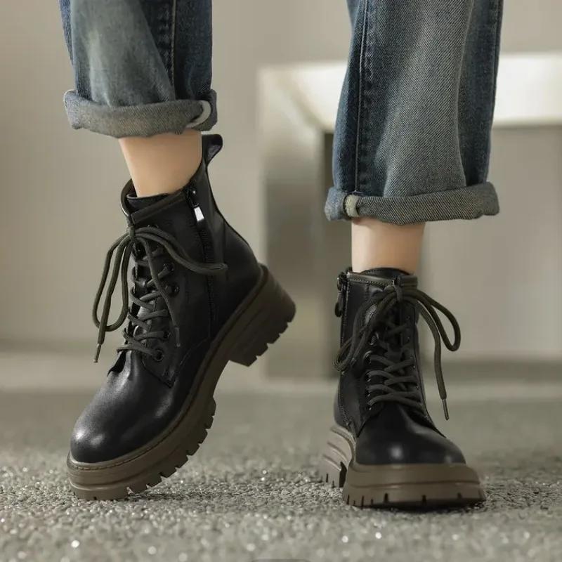 Ladies Shoes 2024 Fashion Lace Up Women s Boots Winter British Style Round Toe Solid Plush Fleece for Warmth Middle Tube Boots
Ladies Shoes 2024 Fashion Lace Up Women s Boots Winter British Style Round Toe Solid Plush Fleece for Warmth Middle Tube Boots