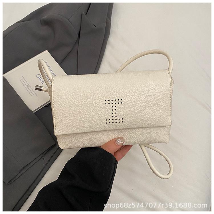 2025 New Simple Niche Design Crossbody Bag Textured Fashion Shoulder Bag Premium Commuter Small Square Bag белый
2025 New Simple Niche Design Crossbody Bag Textured Fashion Shoulder Bag Premium Commuter Small Square Bag белый