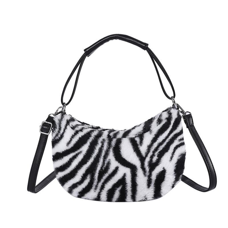 High-end Plush Shoulder Bag Women Unique Leopard Print Socialite Armpit Dumpling All-match Cross-body Crescent зебра
High-end Plush Shoulder Bag Women Unique Leopard Print Socialite Armpit Dumpling All-match Cross-body Crescent зебра
