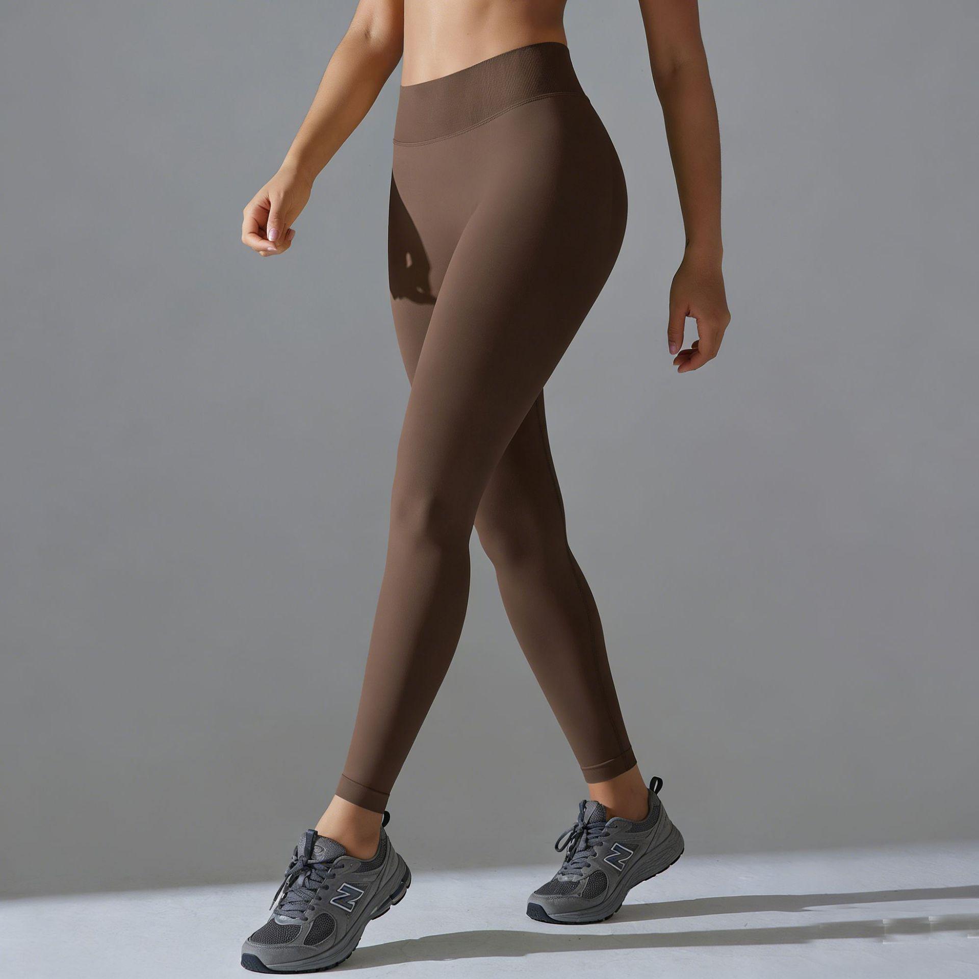 Seamless Butt-Lifting V-Waist Yoga Pants for Women Small
Seamless Butt-Lifting V-Waist Yoga Pants for Women Small