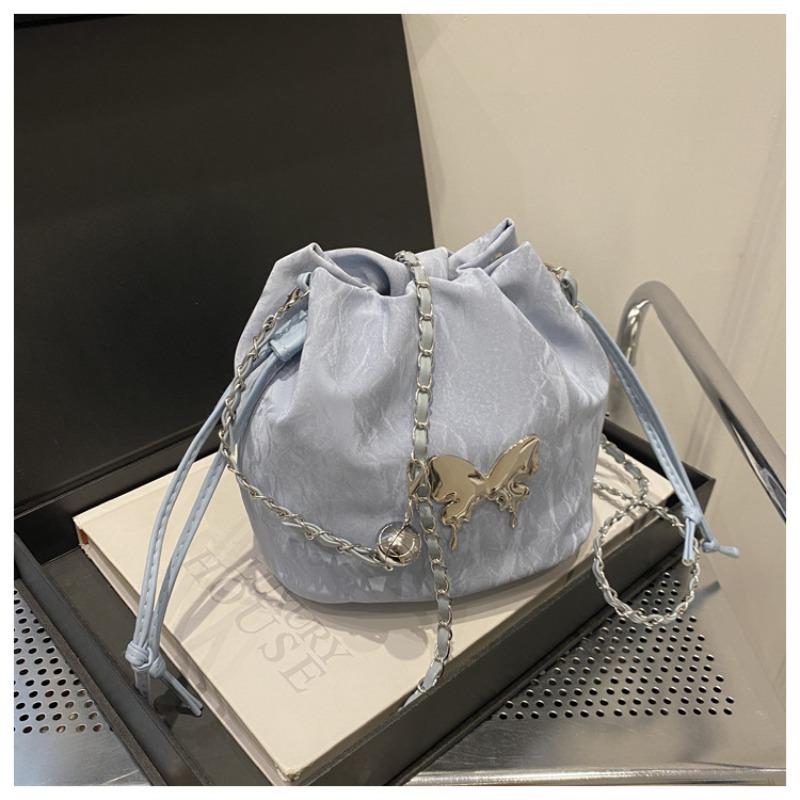 Summer small bag bucket bag design sense niche design chain messenger bag fashion explosion portable mobile phone bag 18*18.5*16 бірюзовий колір синій
Summer small bag bucket bag design sense niche design chain messenger bag fashion explosion portable mobile phone bag 18*18.5*16 бірюзовий колір синій