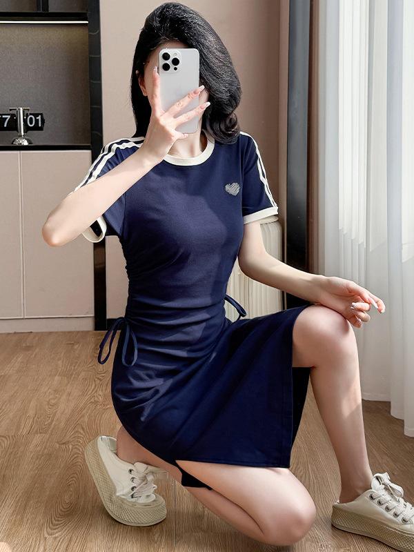 Women s Plus Size Navy Blue & White Color Block Drawstring T-Shirt Dress - Short Sleeve, Round Neck, Mid-Length, Flattering Fit S
Women s Plus Size Navy Blue & White Color Block Drawstring T-Shirt Dress - Short Sleeve, Round Neck, Mid-Length, Flattering Fit S