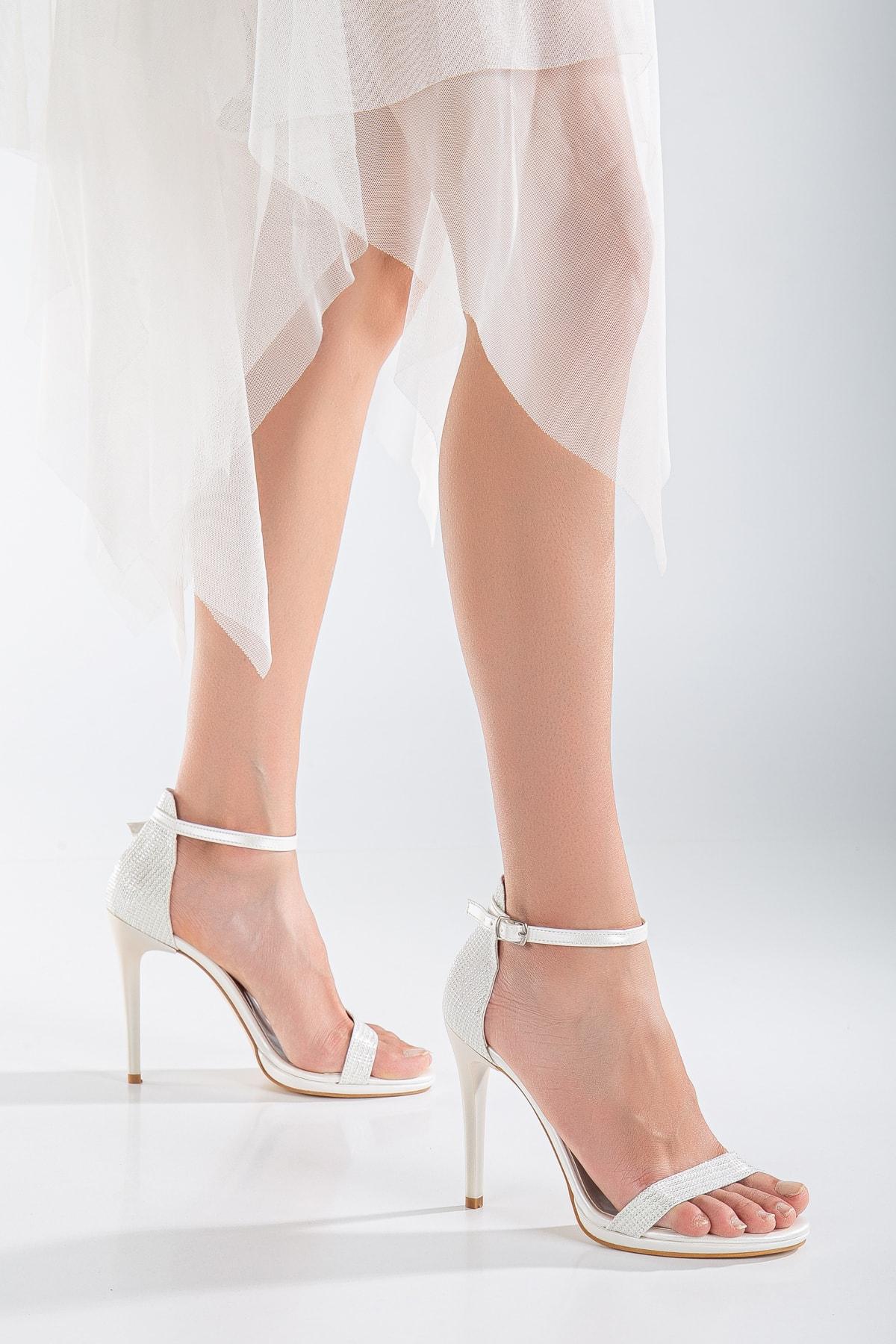 Женская модная обувь на высоком каблуке, вечернее платье, свадебные модельные туфли на высоком тонком каблуке 39
Женская модная обувь на высоком каблуке, вечернее платье, свадебные модельные туфли на высоком тонком каблуке 39