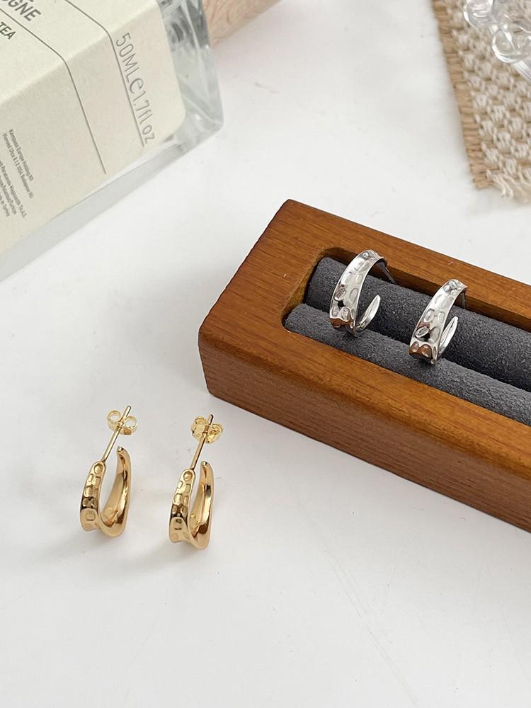 Yinruitai S925 Sterling Silver Geometric Arc Texture Ear Cuffs - Women s Light Luxury Korean Earrings (2022 Trend) Yellow - Nano Anti-Oxidation Protection
Yinruitai S925 Sterling Silver Geometric Arc Texture Ear Cuffs - Women s Light Luxury Korean Earrings (2022 Trend) Yellow - Nano Anti-Oxidation Protection