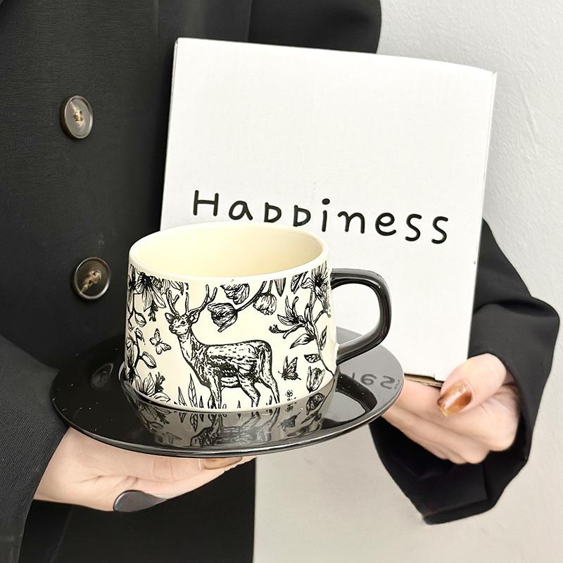 Набор чашка и блюдце для кофе, керамическая кружка, домашняя ретро чашка для питья, высокое качество, для пары, высокое качество, чашка для завтрака 201-300ml
Набор чашка и блюдце для кофе, керамическая кружка, домашняя ретро чашка для питья, высокое качество, для пары, высокое качество, чашка для завтрака 201-300ml