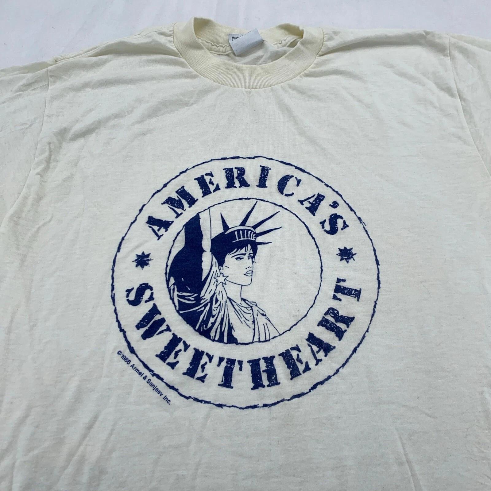 vintage 90s AMERICAS SWEETHEART. STATUE OF LIBERTY T-Shirt S/M nyc XL
vintage 90s AMERICAS SWEETHEART. STATUE OF LIBERTY T-Shirt S/M nyc XL